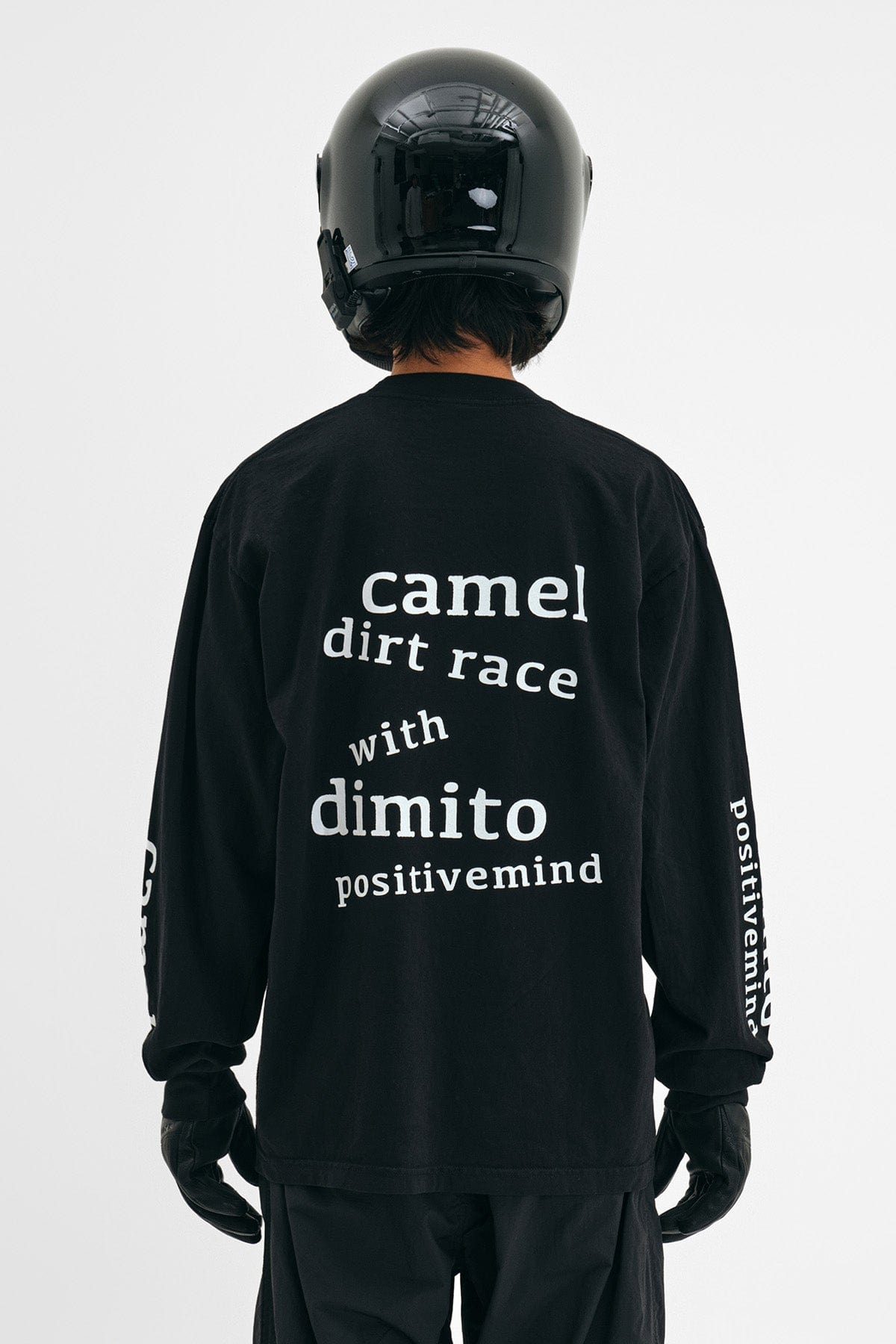 VERT CAMEL RACE LSV GD 6.5OZ TEE BLACK