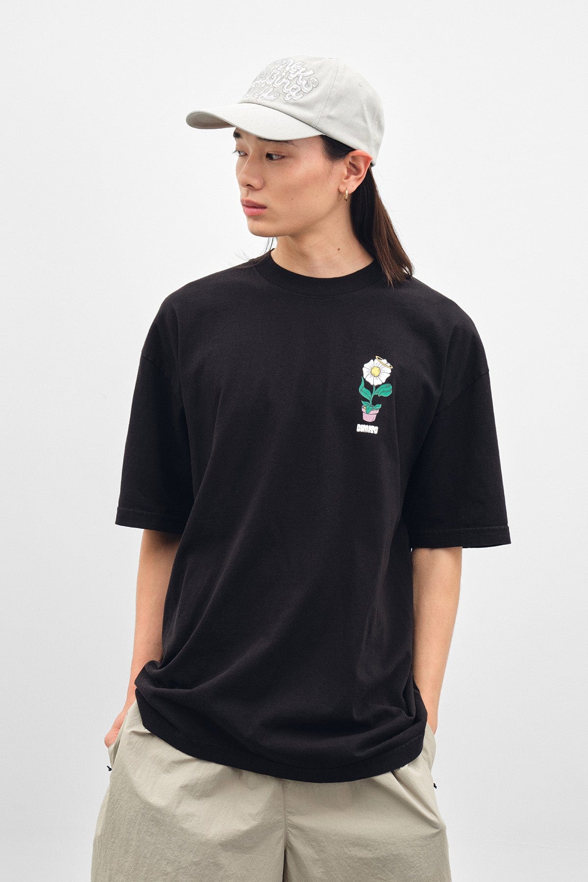 VERT FLOWER SSV GD 6.5OZ TEE BLACK