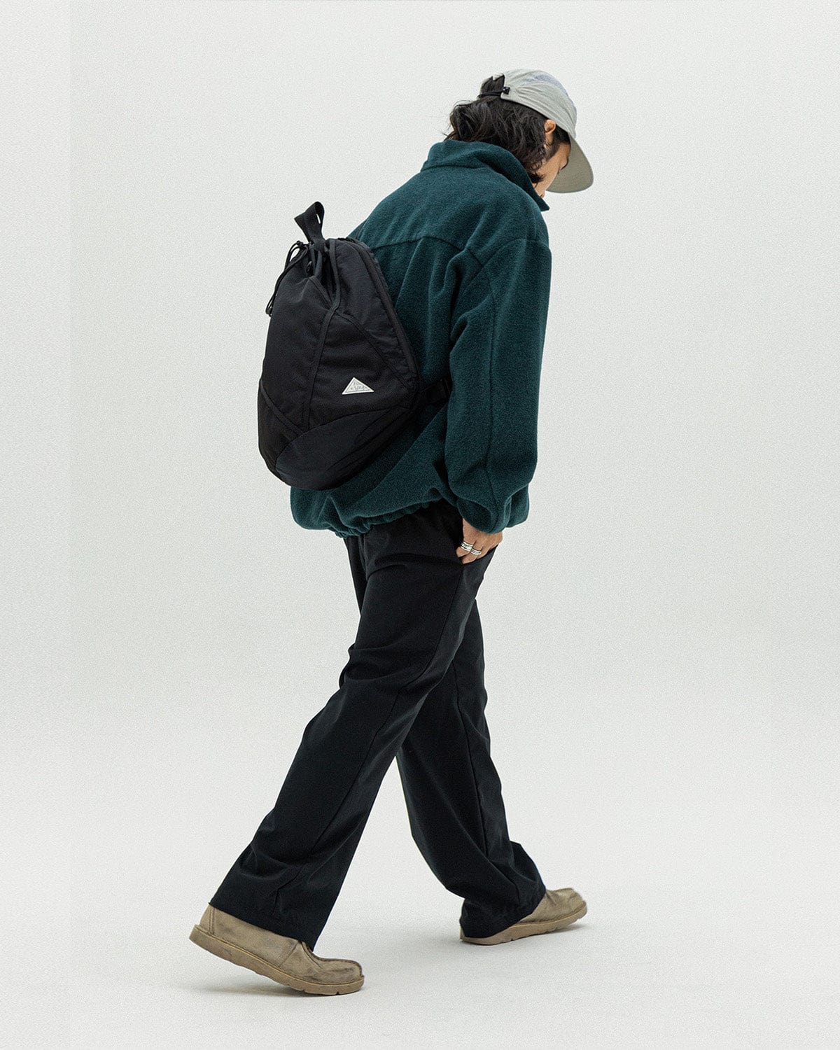 VERT ONE-SIZE [FOUND POCKET] FEATHER GYM SACK BLACK