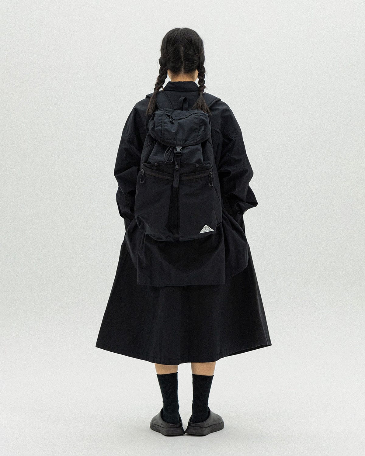 VERT ONE-SIZE [FOUND POCKET] FOCUS RUCKSACK BLACK