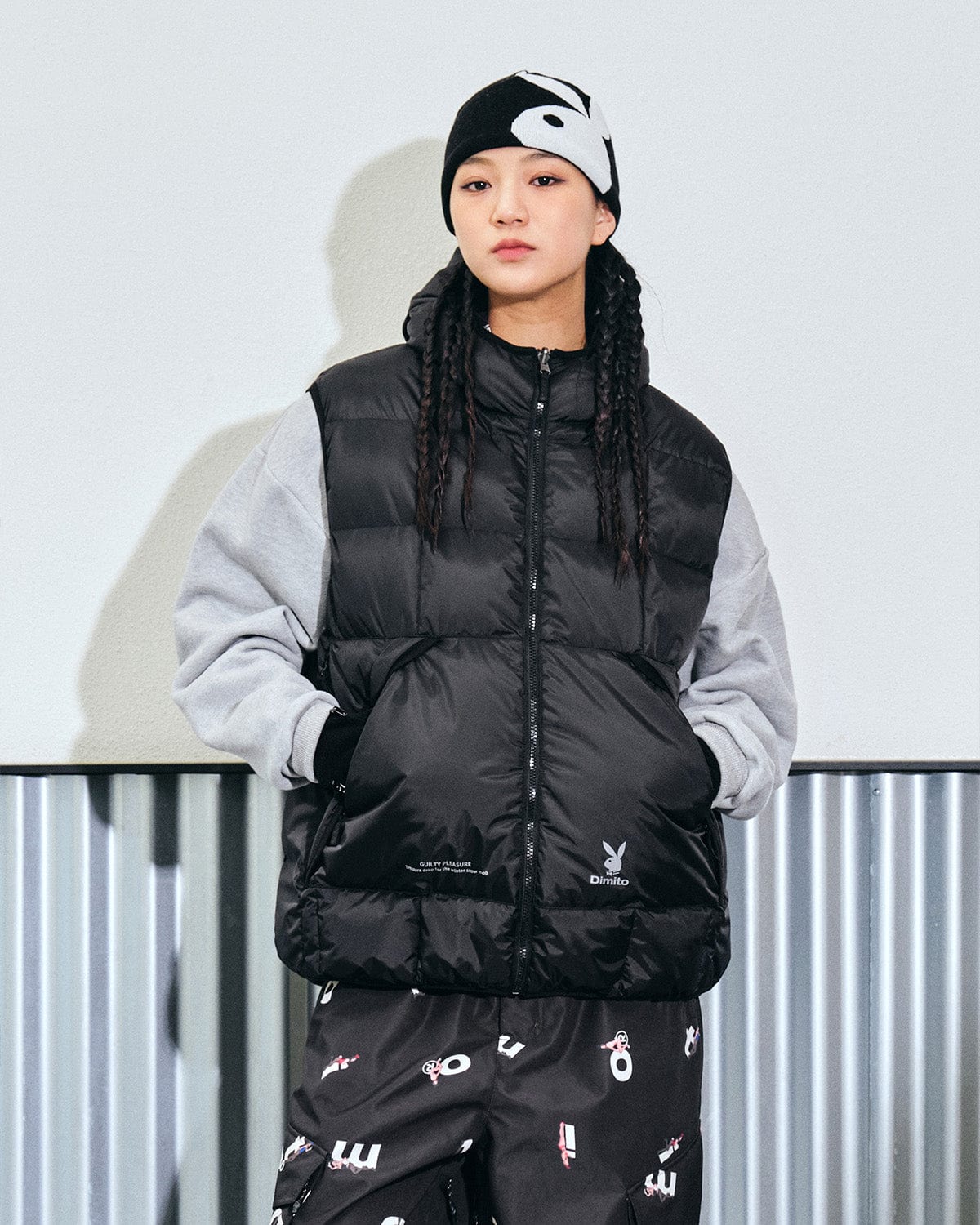 VERT (PLAYBOY X DIMITO) REVERSIBLE HD DOWN VEST BLACK