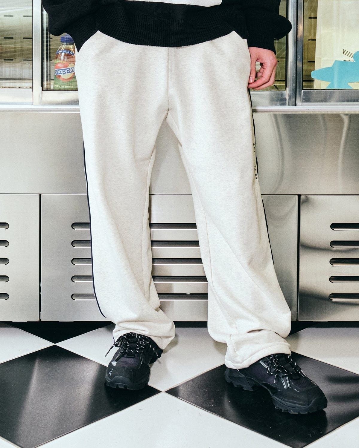 VERT (PLAYBOY X DIMITO) SWEATPANTS MEAL GREY