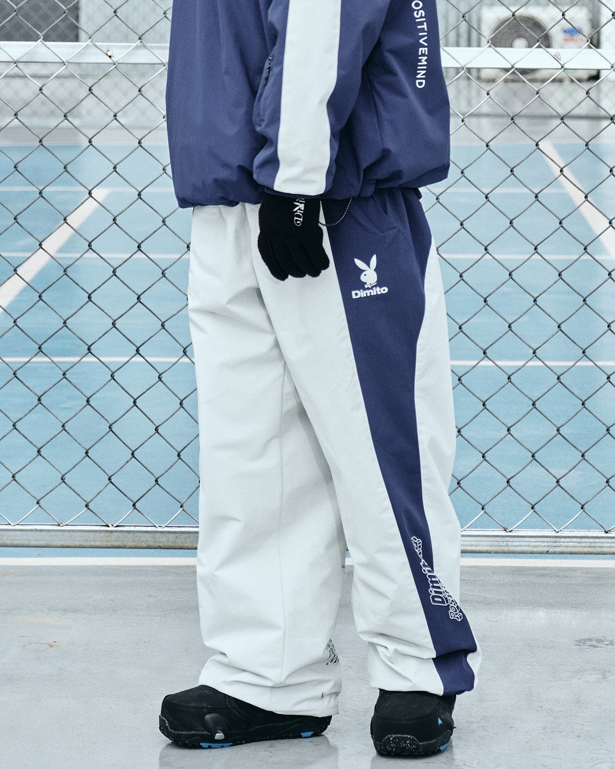 VERT (PLAYBOY X DIMITO) TEAM PANTS OFF WHITE (Semi Wide Fit)