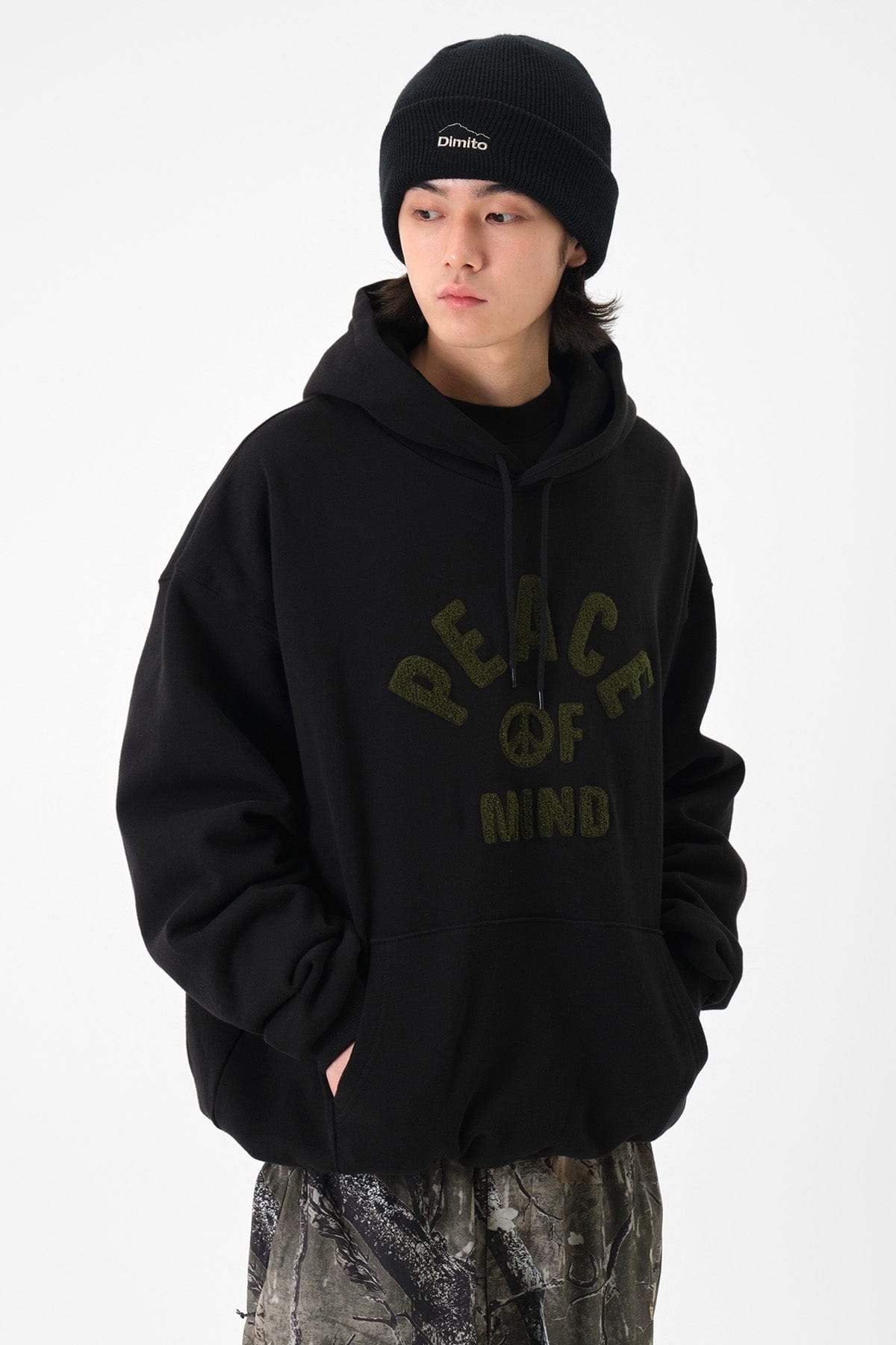 VERT POM HOODIE BLACK