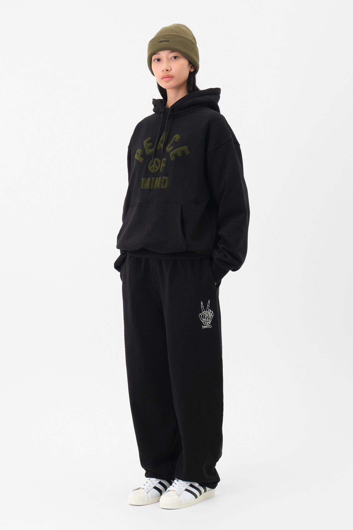 VERT POM HOODIE BLACK