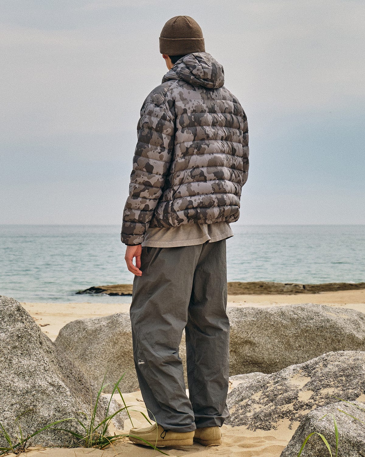 VERT PULLOVER LIGHT DOWN JACKET DOT CAMO GREY