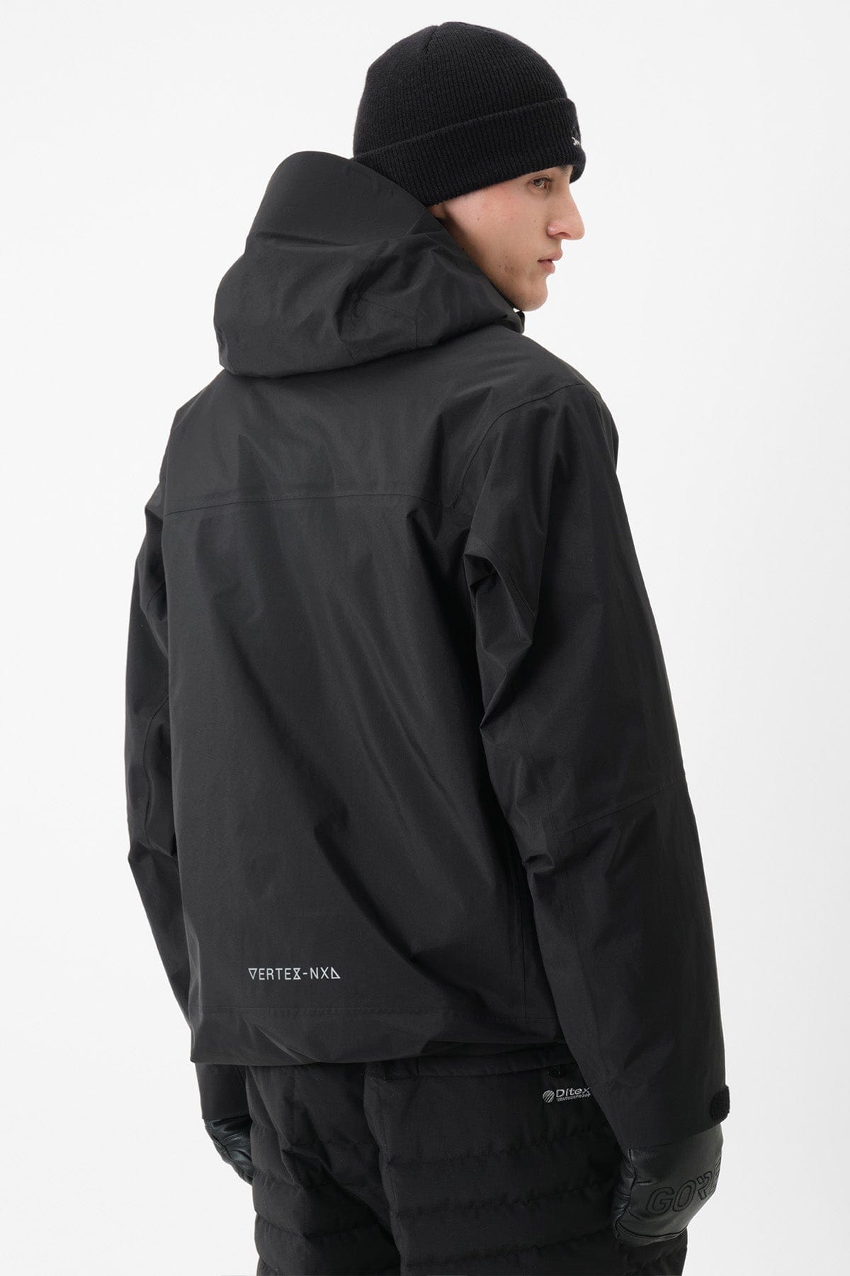 VERT VTX STORAGE 2L JACKET BLACK